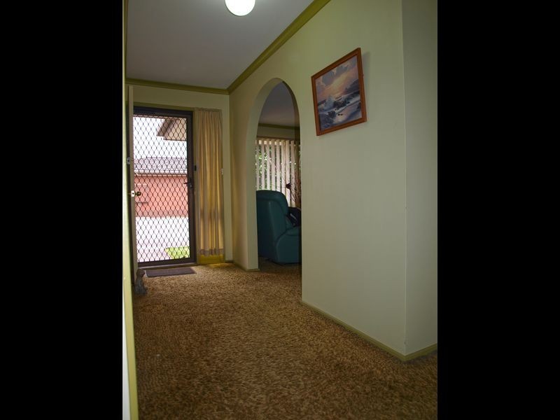 2/60 Sharps Road, Tullamarine VIC 3043