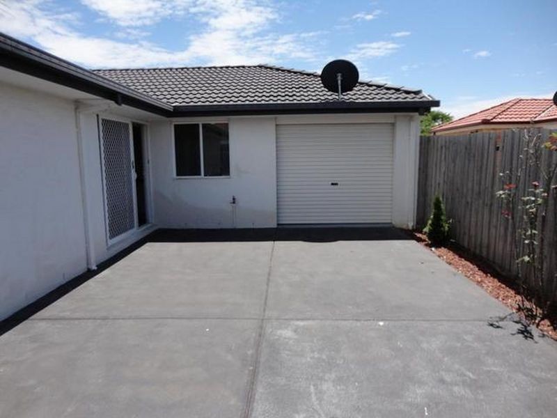 17 Brindalee Way, Hillside VIC 3037