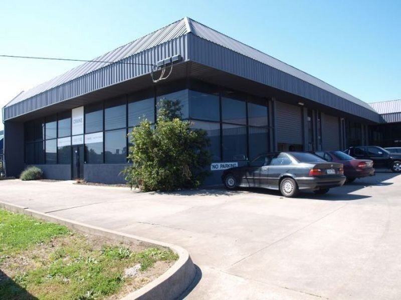 1/40 Barrie Road, Tullamarine VIC 3043