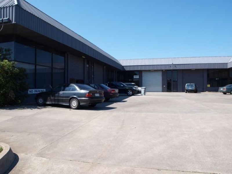 1/40 Barrie Road, Tullamarine VIC 3043