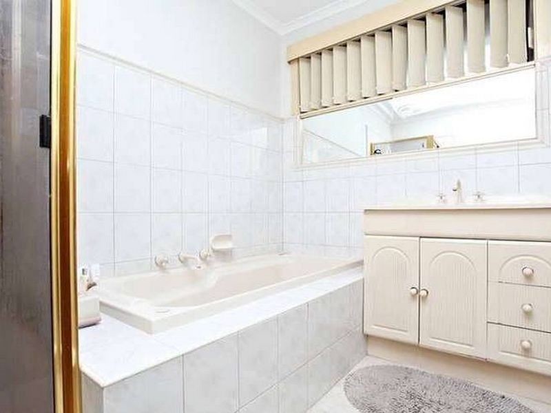 39 Bird Street, Deer Park VIC 3023