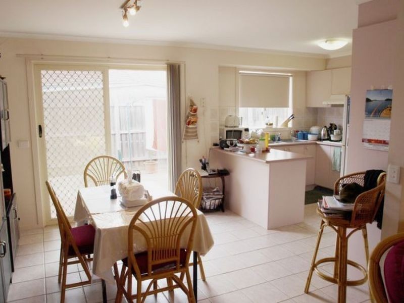 2/28 Marriot Road, Keilor Downs VIC 3038