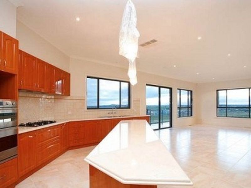 83 Parkside Rise, Craigieburn VIC 3064