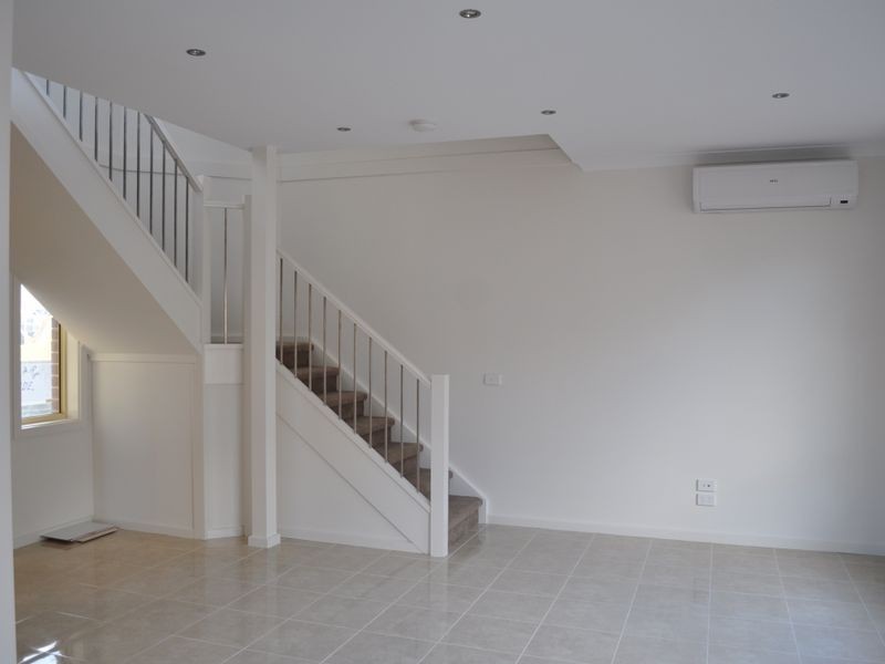 3/8 Knight Court, Meadow Heights VIC 3048
