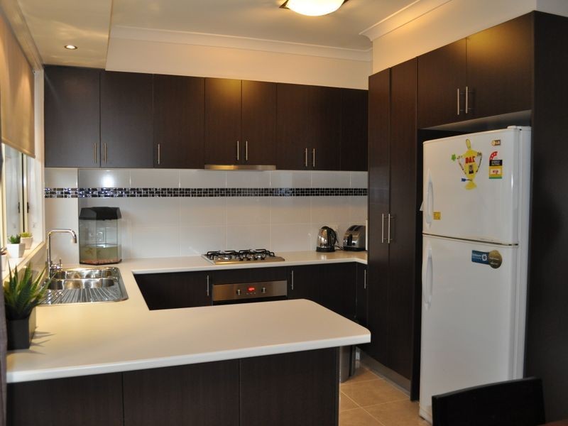 2/8 Knight Court, Meadow Heights VIC 3048