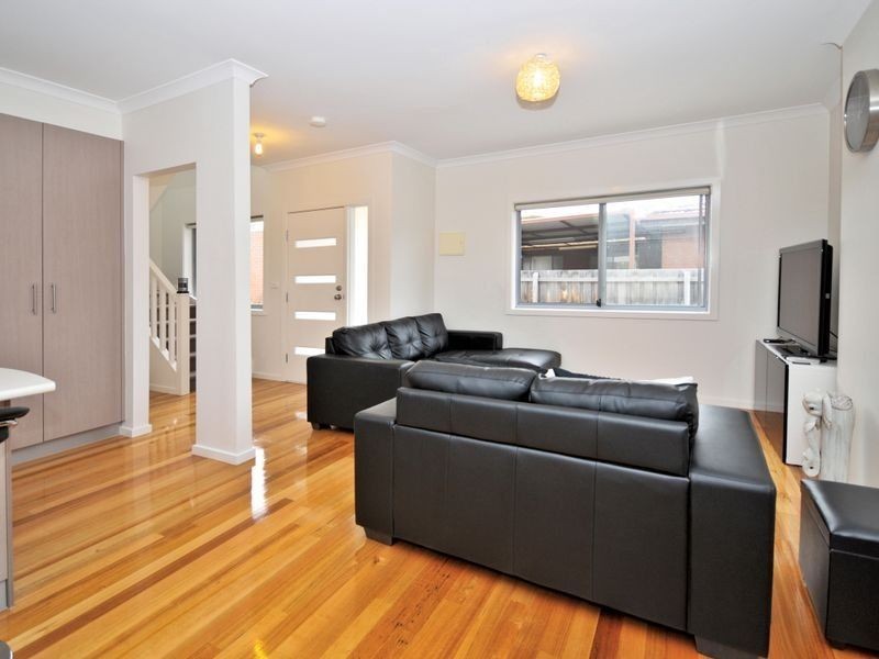 2/26 Tucker Street, Fawkner VIC 3060