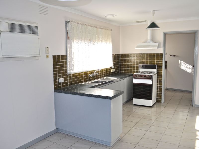 4 Marham Place, Tullamarine VIC 3043