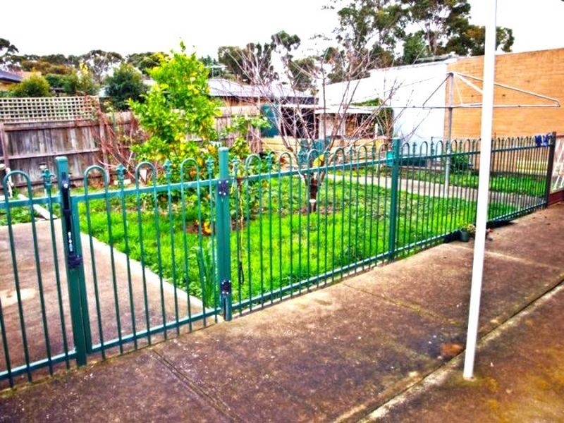 73 Churchill Avenue, Tullamarine VIC 3043