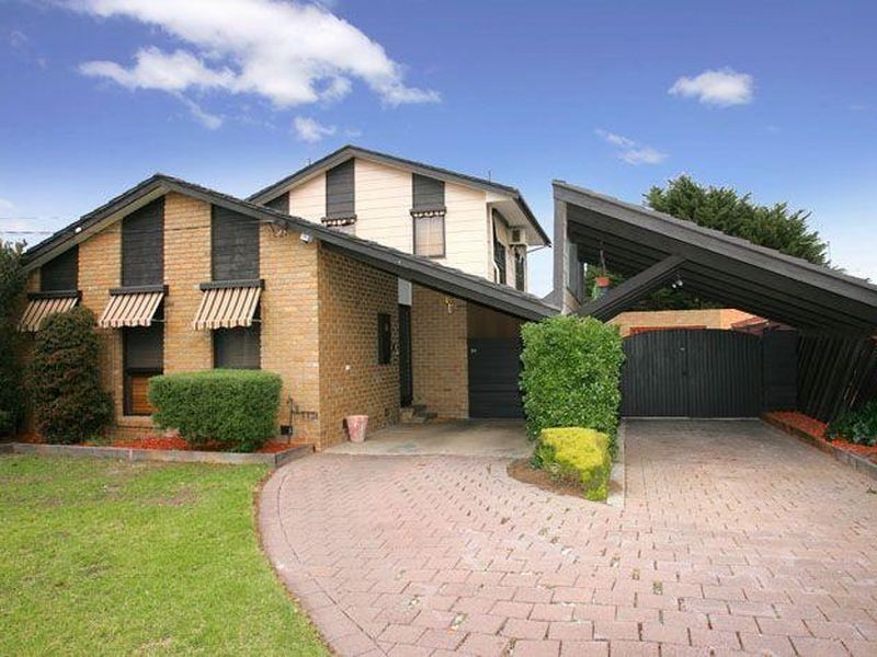 23 Barrington Crescent, Gladstone Park VIC 3043