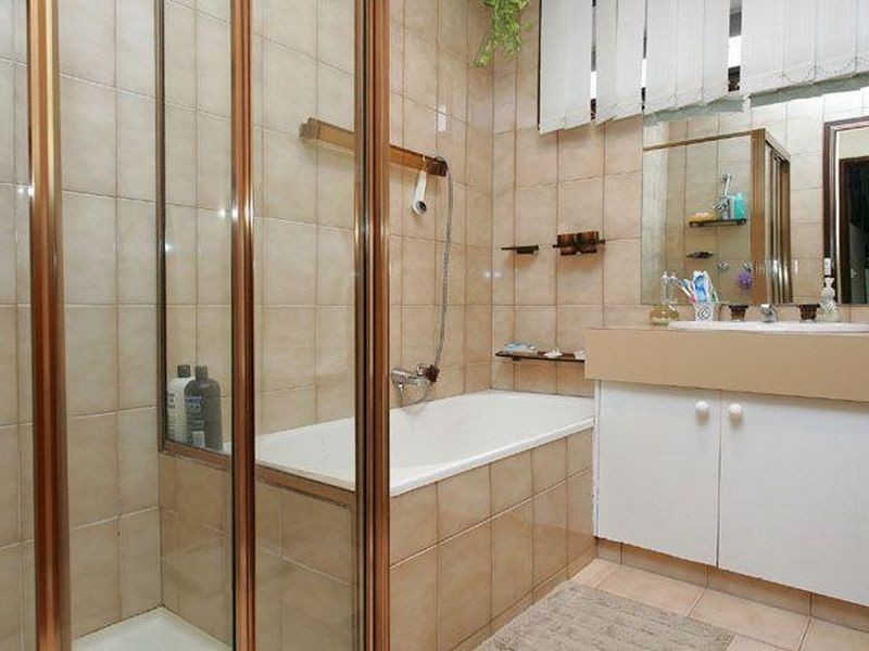 23 Barrington Crescent, Gladstone Park VIC 3043