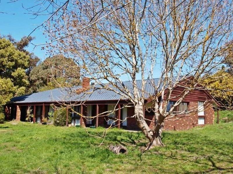 123 Mount Macedon Road, Macedon VIC 3440