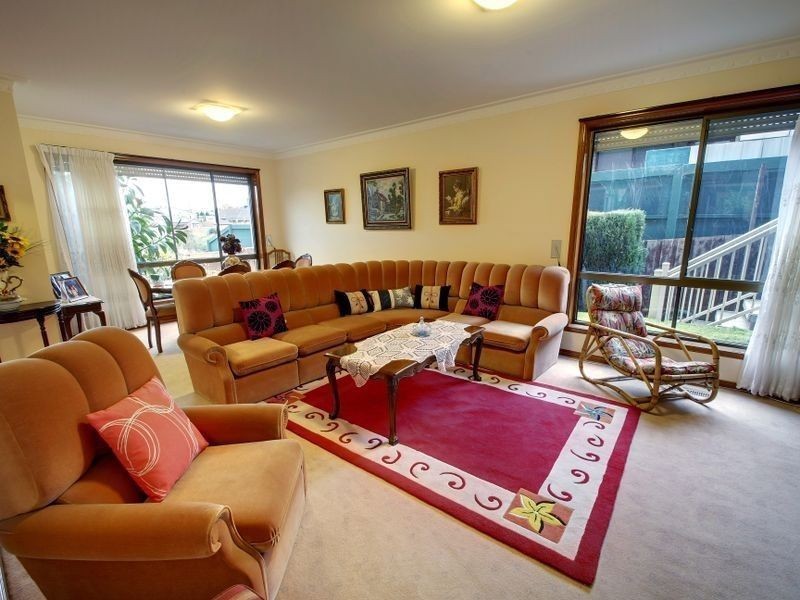 15 Harricks Crescent, Attwood VIC 3049