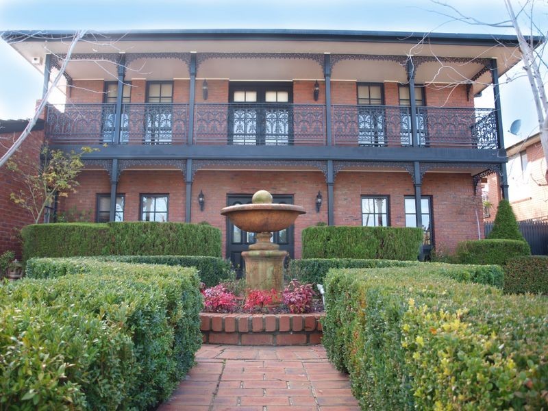 44 Burrowye Crescent, Keilor VIC 3036