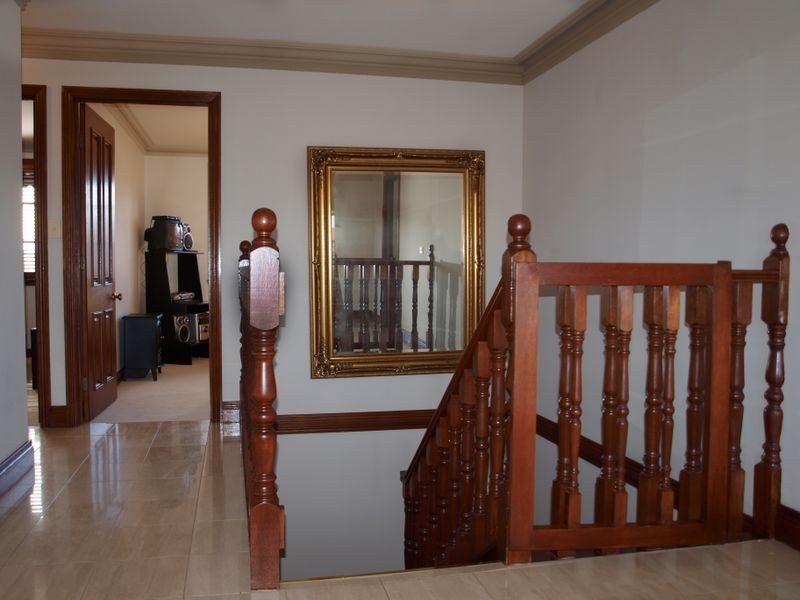 44 Burrowye Crescent, Keilor VIC 3036