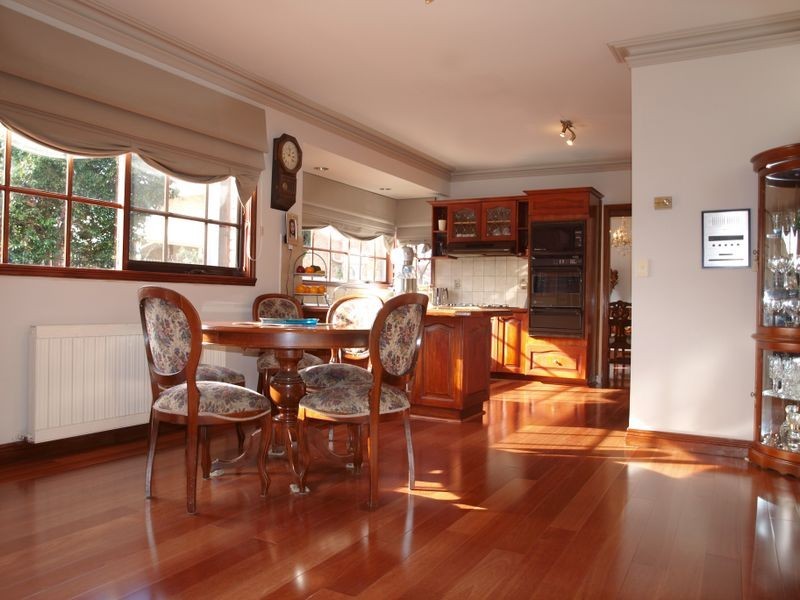 44 Burrowye Crescent, Keilor VIC 3036