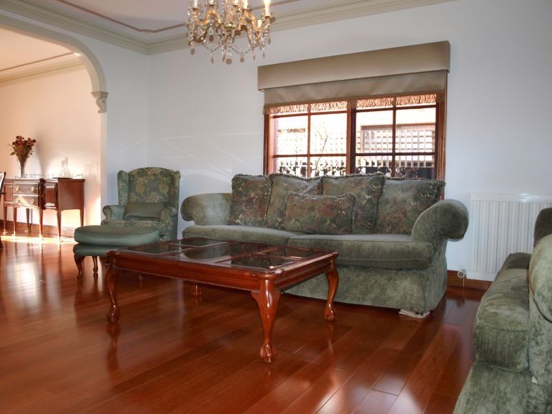 44 Burrowye Crescent, Keilor VIC 3036