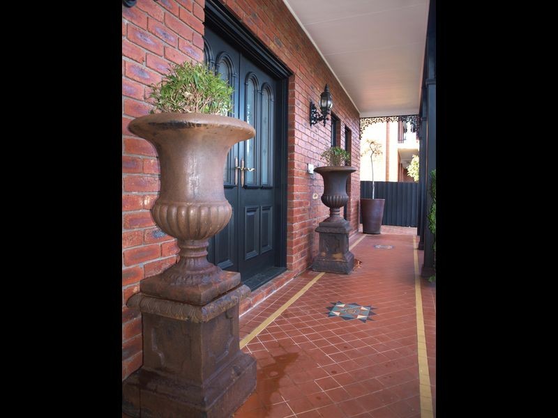 44 Burrowye Crescent, Keilor VIC 3036