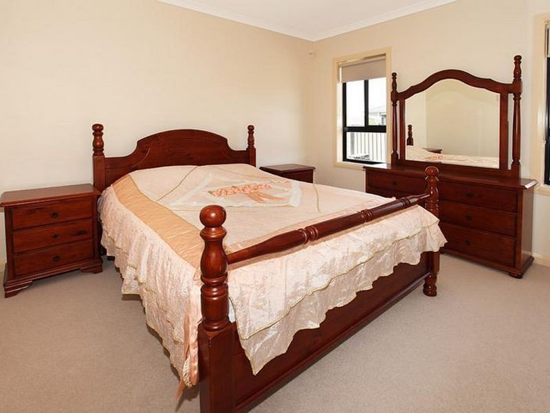 2 Kirkstead Grove, Craigieburn VIC 3064