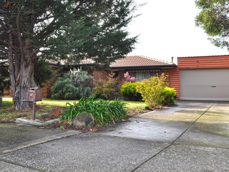 16 Alison Place, Attwood VIC 3049
