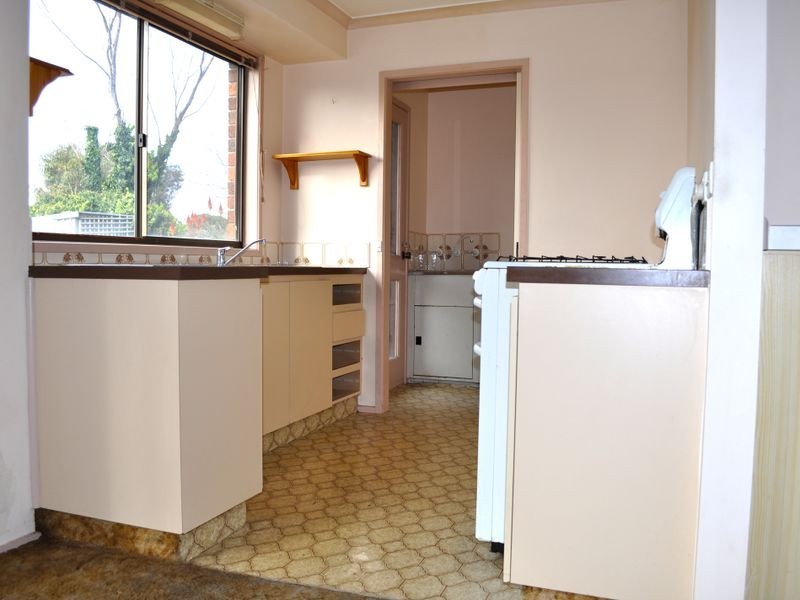 16 Alison Place, Attwood VIC 3049