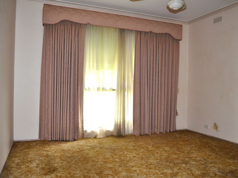 16 Alison Place, Attwood VIC 3049