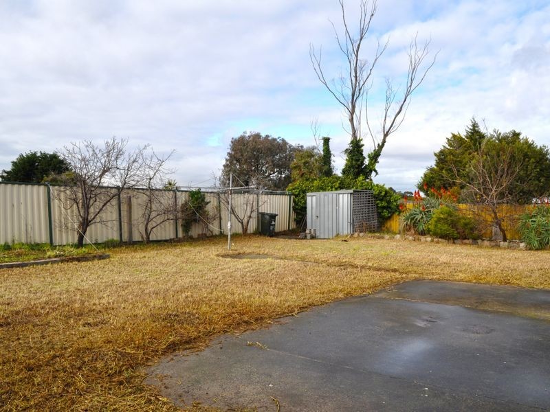 16 Alison Place, Attwood VIC 3049
