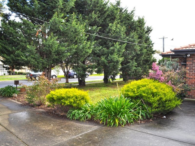 16 Alison Place, Attwood VIC 3049