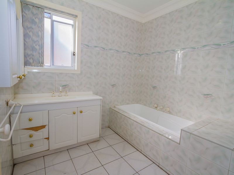 16 Aberdeen Avenue, Greenvale VIC 3059