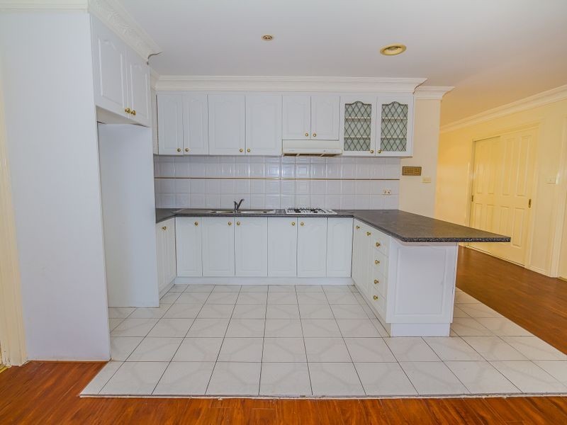 16 Aberdeen Avenue, Greenvale VIC 3059