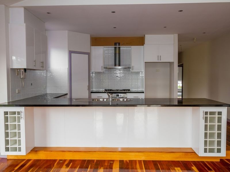 6 Knapdale Court, Greenvale VIC 3059