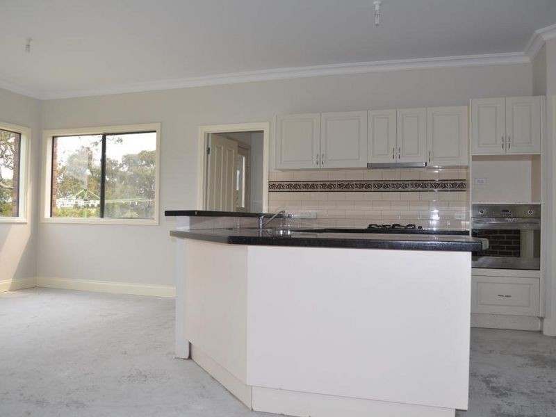 105 Forest Red Gum Drive, Mickleham VIC 3064
