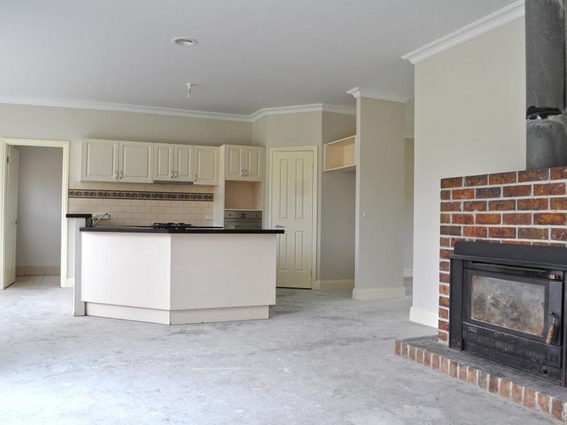 105 Forest Red Gum Drive, Mickleham VIC 3064