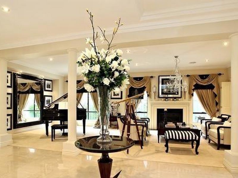 44 Malcolm Creek Parade, Craigieburn VIC 3064