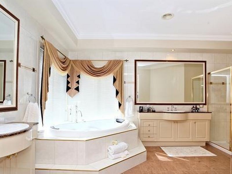 44 Malcolm Creek Parade, Craigieburn VIC 3064