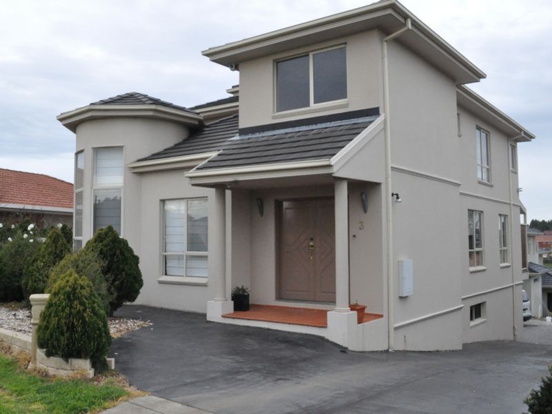 3 Cassinia Crescent, Meadow Heights VIC 3048