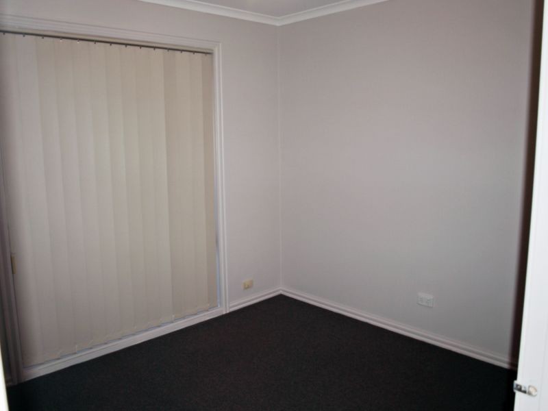 2/9 Chircop Close, Sydenham VIC 3037