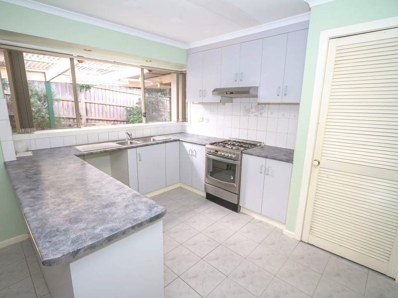 2 Eucalyptus Place, Meadow Heights VIC 3048