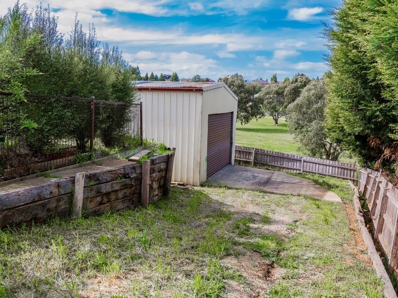 2 Eucalyptus Place, Meadow Heights VIC 3048