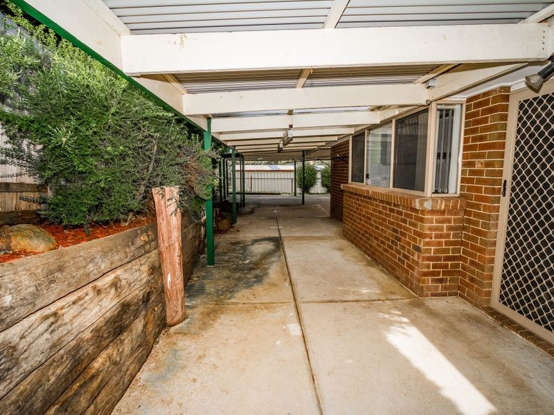 2 Eucalyptus Place, Meadow Heights VIC 3048