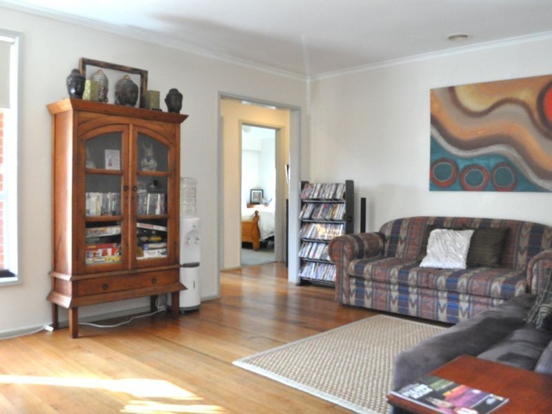 35 Christopher Crescent, Tullamarine VIC 3043