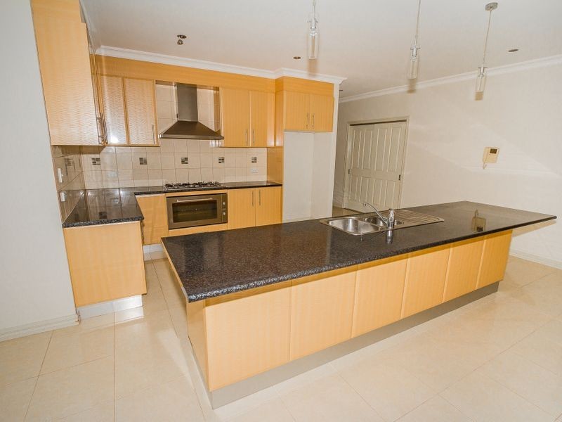 4 Wild Crescent, Roxburgh Park VIC 3064