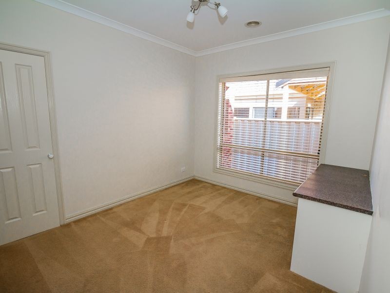 4 Wild Crescent, Roxburgh Park VIC 3064