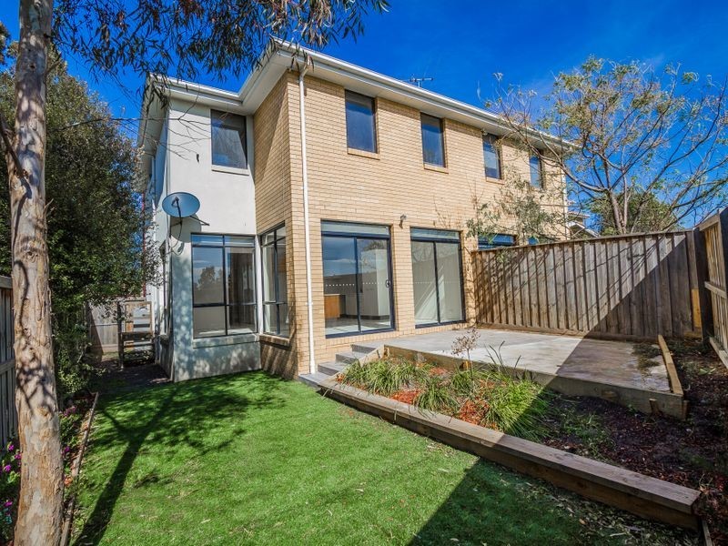 17 Crestview Close, Roxburgh Park VIC 3064
