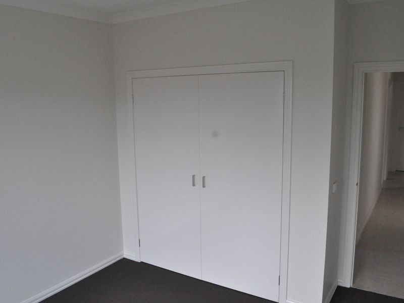 6 Viewside Crescent, Craigieburn VIC 3064