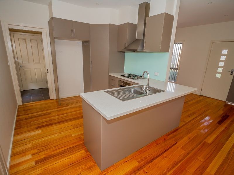 2/28 Ethel Street, Oak Park VIC 3046