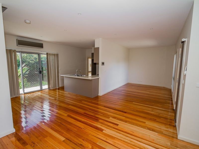 2/28 Ethel Street, Oak Park VIC 3046