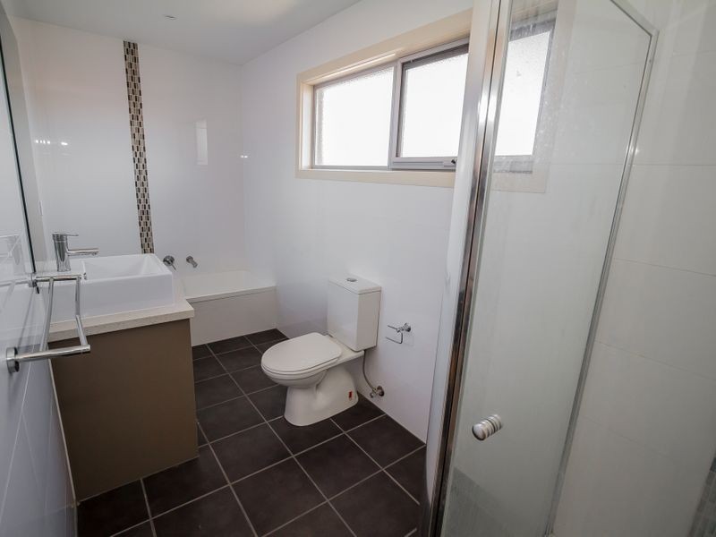 2/28 Ethel Street, Oak Park VIC 3046