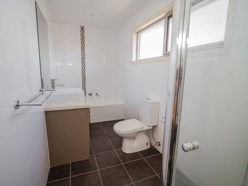 2/28 Ethel Street, Oak Park VIC 3046