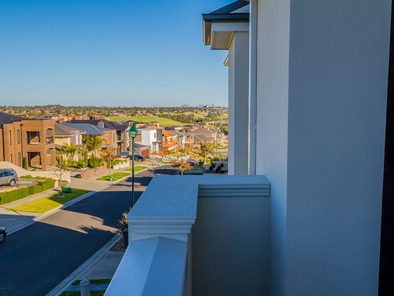 31 Helmsdale Crescent, Greenvale VIC 3059