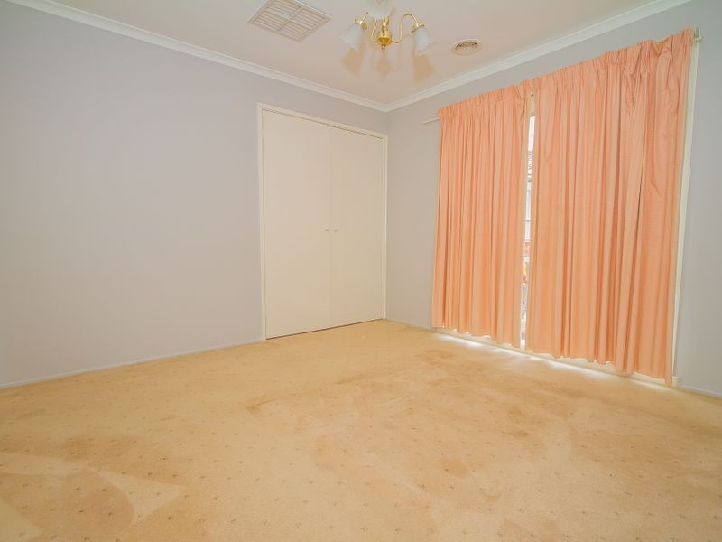 12 Green Valley, Meadow Heights VIC 3048